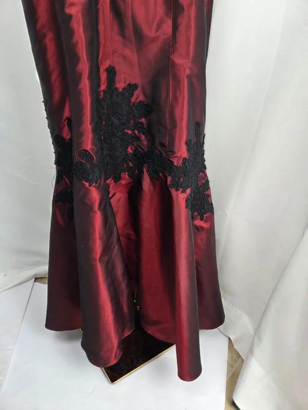 Rose Taft VTG Y2K Vamp Whimsigoth Silk Maxi Dress Burgundy Lace Appliqué Mermaid - Picture 6 of 14